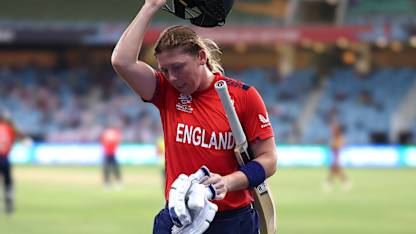 England lose captain Heather Knight to injury in West Indies match