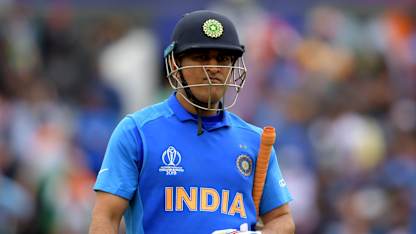 Dhoni (2)
