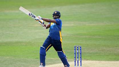 Thisara Perera bats against Australia during CWC warm up