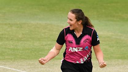 Amelia Kerr marks surprise opposition as favourite cricketing challenge
