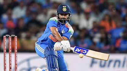 Iyer's cameo provides India with Champions Trophy headache