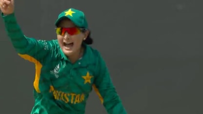 IND v PAK: Maroof claims the wicket of Smriti Mandhana