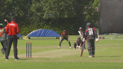 WT20Q: Stunning one-handed diving catch as Bangladesh take another wicket