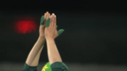 Wicket: Four-for for Dar as Henry holes out