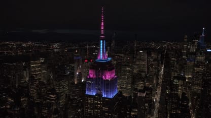 Empire State Building lit up in MT20WC24 colours