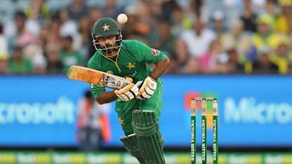 Mohammad Hafeez orchestrated a brilliant chase to lead Pakistan to a 6-wicket win