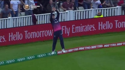 #CT17: Mark Wood takes 4 for 33