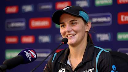 New Zealand great pays tribute to Melie Kerr following ICC Awards haul