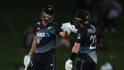 Daryl Mitchell, Glenn Phillips earn first New Zealand contracts