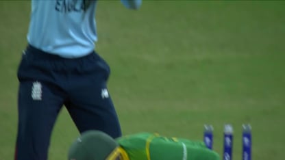 Wicket: Jones stumps Luus in a flash