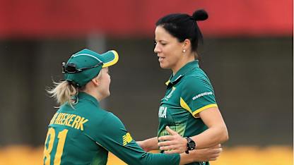 Dane van Niekerk and Marizanne Kapp