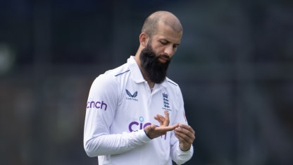 Nasser Hussain calls for England to shake up bowling attack