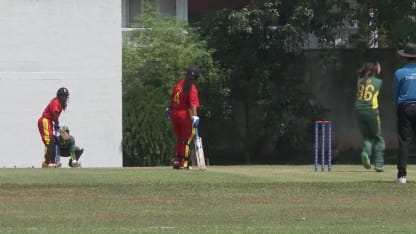 Sune Luus bowls a beauty and celebrates!