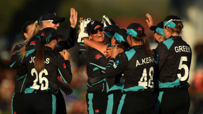 Brilliant diving catch removes Mooney for New Zealand | Women's T20WC 2023