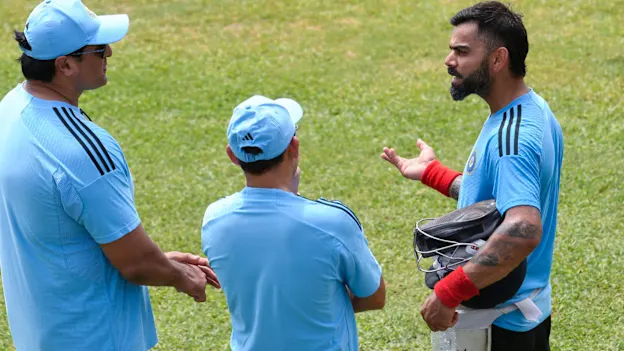 Dravid-defends-Rohit-Kohli