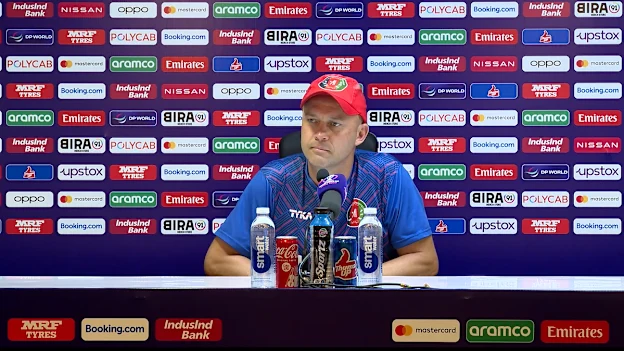 Jonathan-Trott-18-10-23