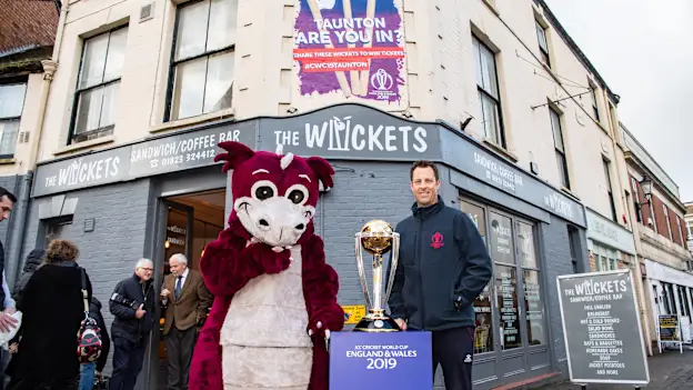 wickets-mural-launch-taunton-8