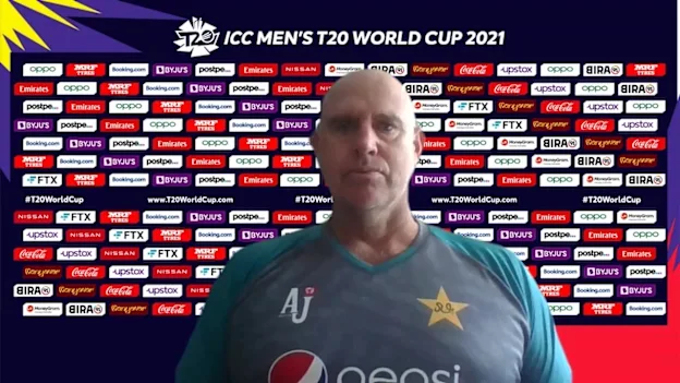 Pre-Match-PC-Matthew-Hayden-Pakistan-10-11-21_Moment