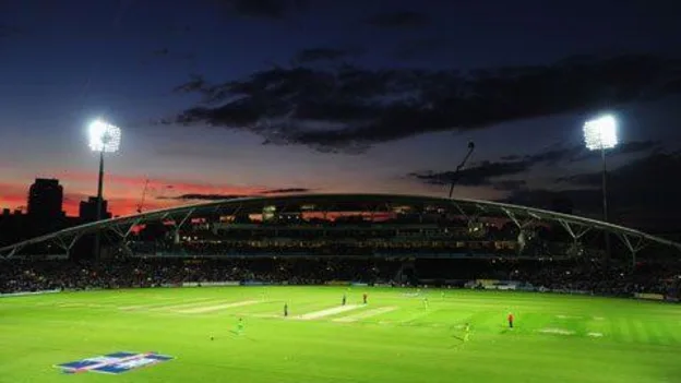 12563 The Oval