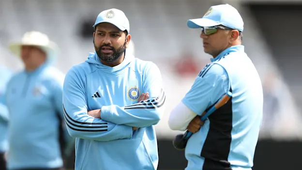 dravid-wary