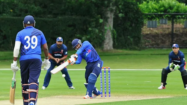 190615 18 Manpreet Singh is beaten outside off stump by a delivery from Junaid Sheikh
