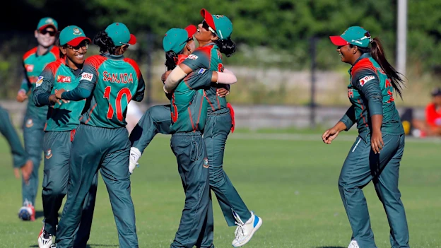 Bangladesh restricted Pakistan to 88/5