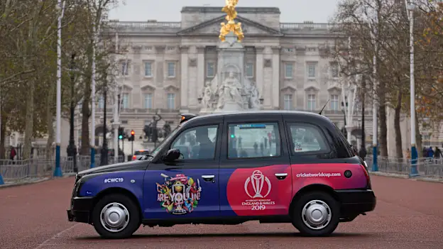 taxi-the-mall