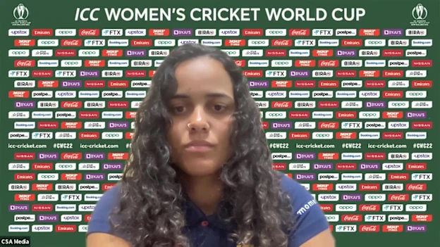 Pre-Match-South-Africa-Chloe-Tryon-26-03-2022_Moment