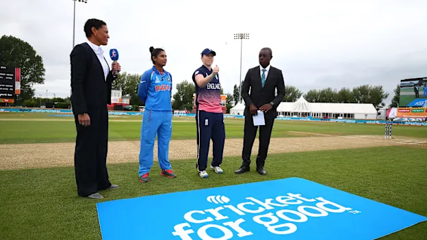 Mel Jones, Mithali Raj of India, Heather Knight of England and match referee Ritchie Richardson during the coin toss prior to the ICC Women's World Cup match between England and India