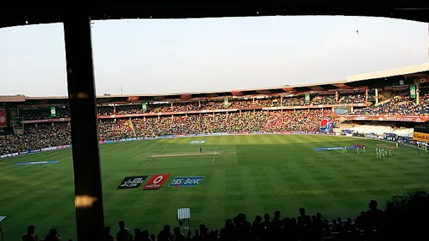 Chinnaswamy_Stadium_May_2014