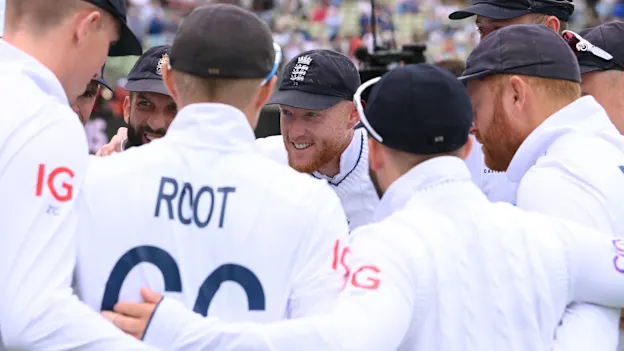 Stokes-huddle