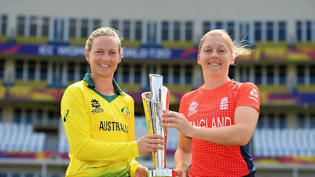Meg Lanning, Captain of Australia and Heather Knight, Captain of England pose with the trophy during the ICC Women's World T20 Final 2018 - Previews at the Sir Vivian Richards Stadium on November 23, 2018 in Antigua, Antigua and Barbuda.