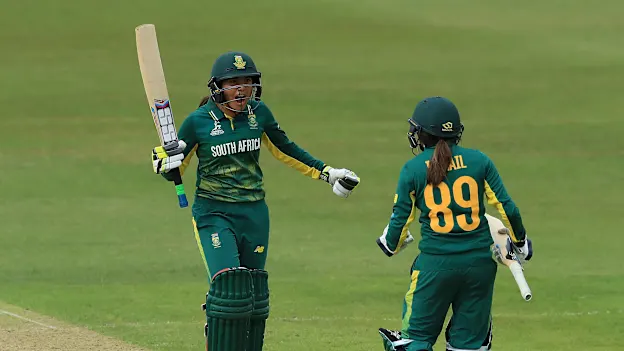 South Africa’s opening victory was less straightforward, as it needed an eighth-wicket stand of 30 runs from Sune Luus and Shabnim Ismail to beat Pakistan
