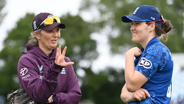 England head coach Charlotte Edwards speaks to captain Nat Sciver-Brunt 