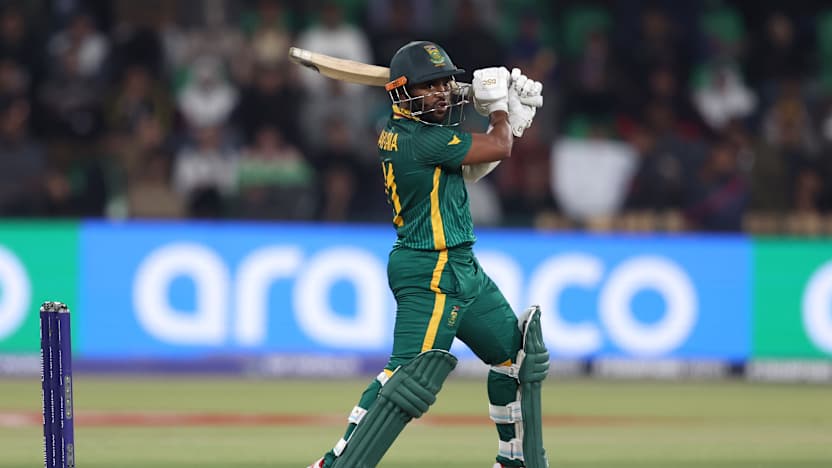 South Africa make inroads into huge total | SA v NZ