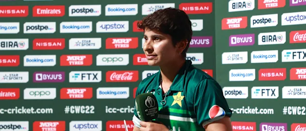 Nida Dar of Pakistan holds the Player of the Day award during the 2022 ICC Women's Cricket World Cup match between West Indies and Pakistan at Seddon Park on March 21, 2022 in Hamilton, New Zealand.
