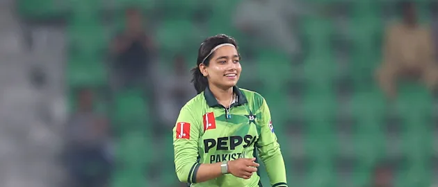 Thipatcha Putthawong  b Fatima Sana a