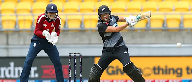 Thamsyn Newton of New Zealand bats during game one of the International T20 series between the New Zealand White Ferns and England