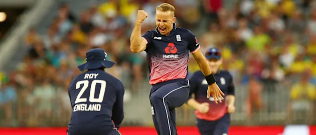 Tom Curran took figures of 5/35 from his 10 overs