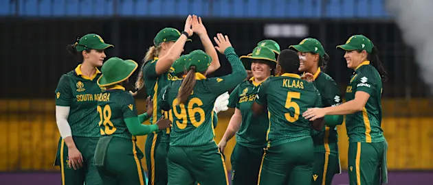 De Klerk's stunner sends Perry back | CWC25