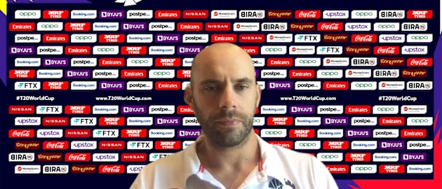 Pre-Match-PC-Kyle-Coetzer-Scotland-04-11-21_Moment