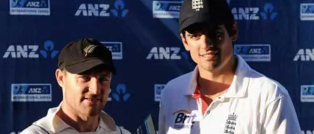 44157 Brendon McCullum with Alastair Cook