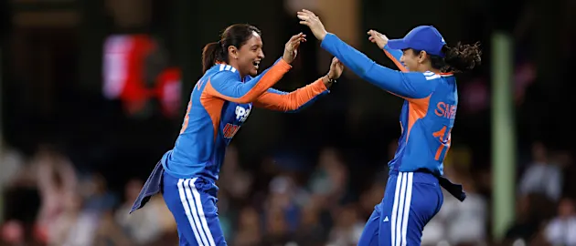 Harmanpreet Kaur and Smriti Mandhana celebrate