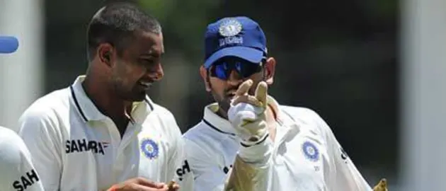 23374 dhoni_praveen june27 2011