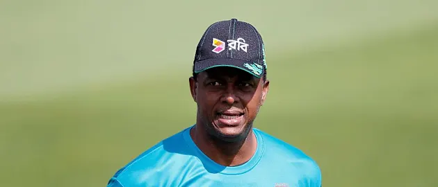 Courtney Walsh
