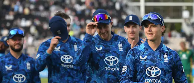 England clinch record-shattering victory in Southampton