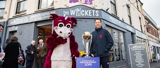 wickets-mural-launch-taunton-8