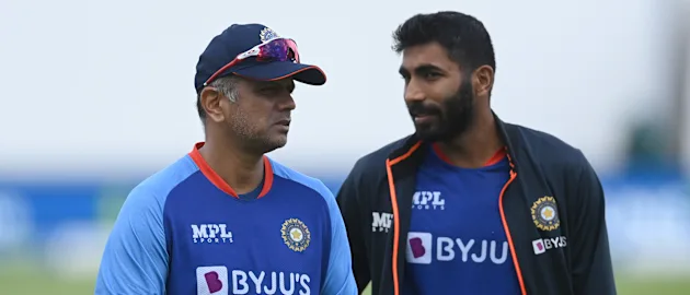 Coach and captain – Rahul Dravid and Jasprit Bumrah converse on the eve of the England-India Test