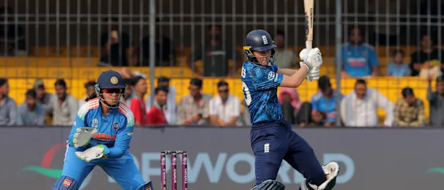 England off to a steady start | Powerplay Highlights | CWC25