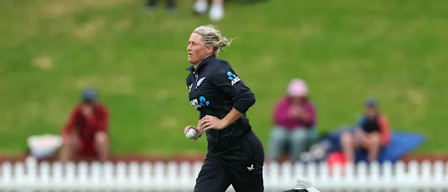 Sophie Devine bowling